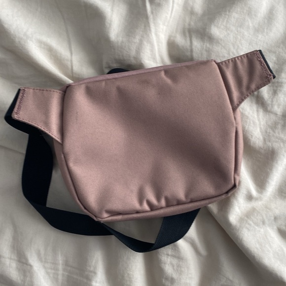 Herschel hip pack - Picture 2 of 4